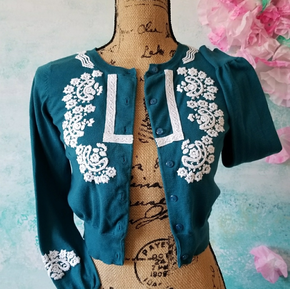 Hazel Cropped Cardigan